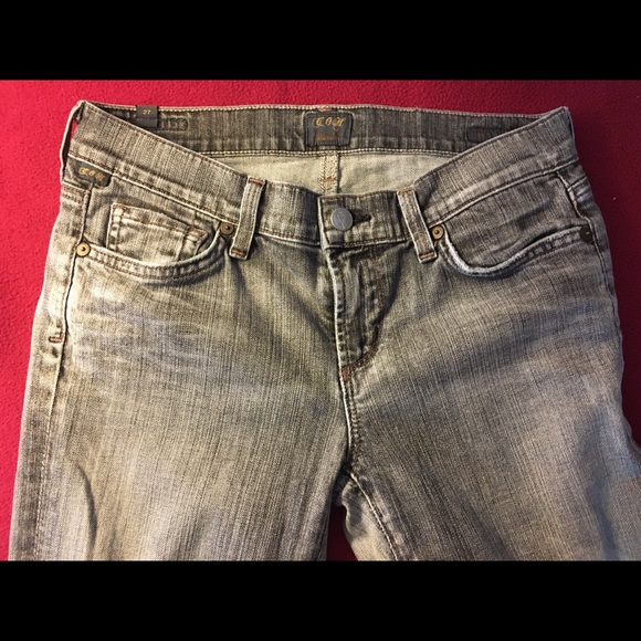 Citizens of Humanity Distressed Low Rise Bootcut - Picture 4 of 11